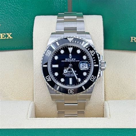 Vendesi Rolex Submariner date 126610LN per 12.081 